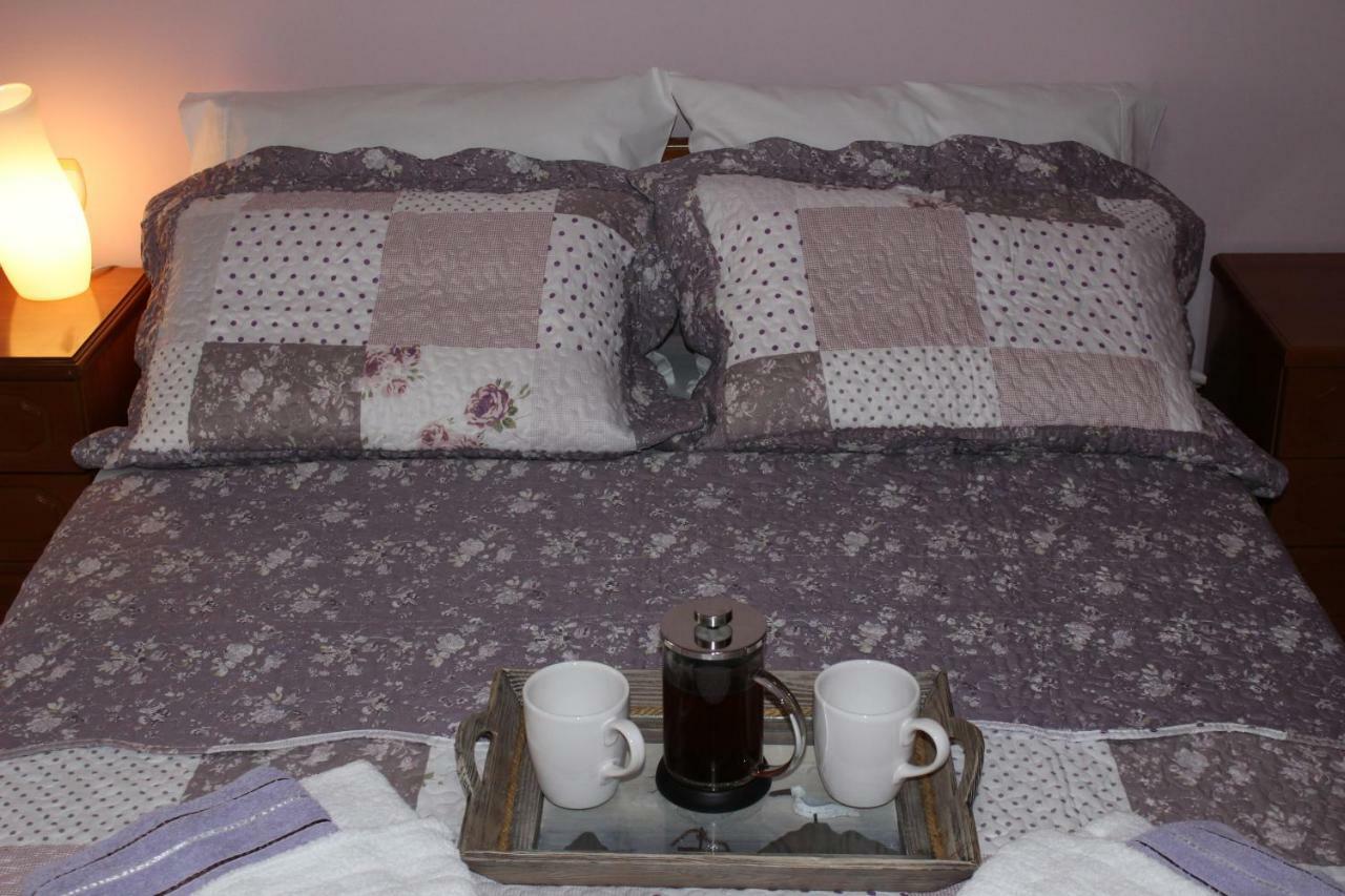 Souzana Rooms 1 Nea Plagia Esterno foto